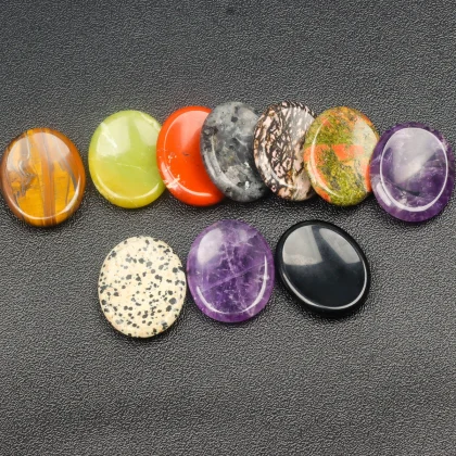 حجر كف الشاكرا من اليشم - حجر تأمل من الكوارتز الطبيعي